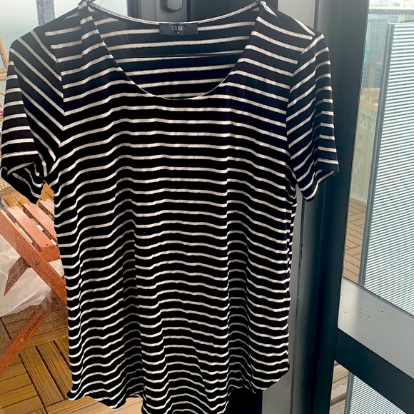 Casual Top - Picture 1 of 1